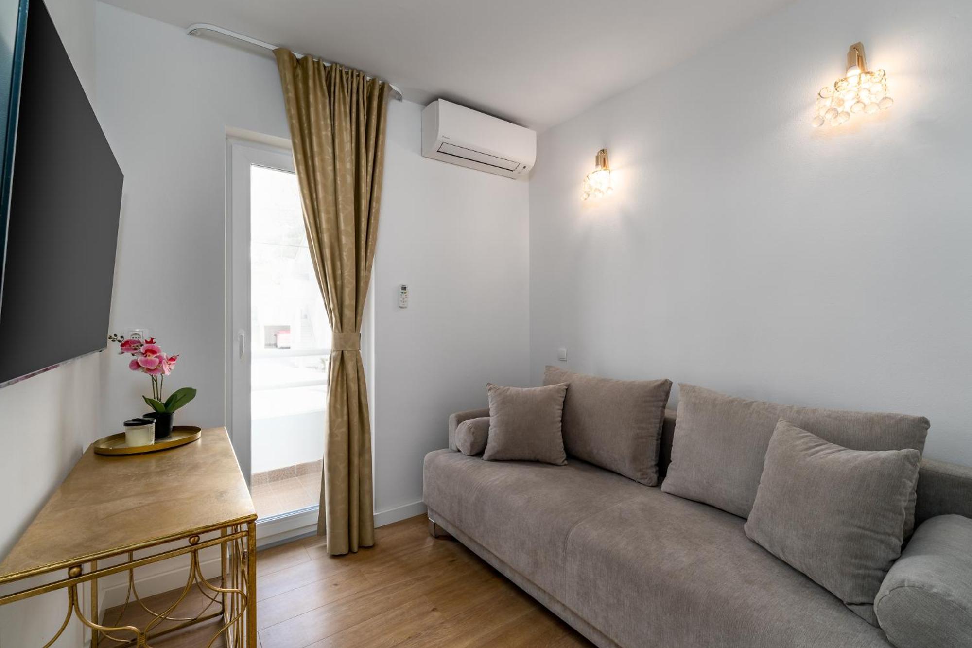 Rooms Vedrana (Adults Only) Podstrana Room photo